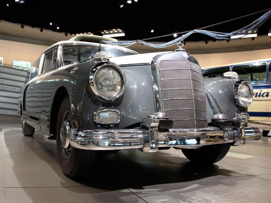  Mercedes-Benz 300 Messwagen 1960 года  (фото 6 из 7)